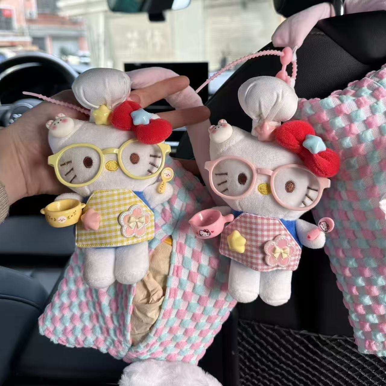 Hellokitty Creative Car Tissue Box, Cute and High-End Car Tissue Holder, Storage Hanging Bag Decoration