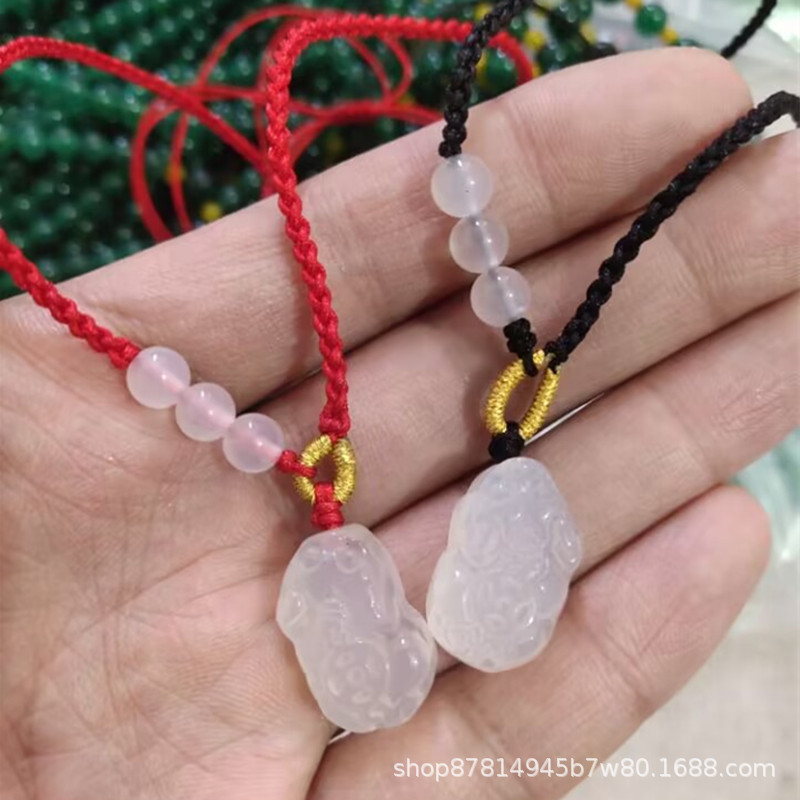 흰색 옥수 포켓 작은 용감한 빨간 밧줄