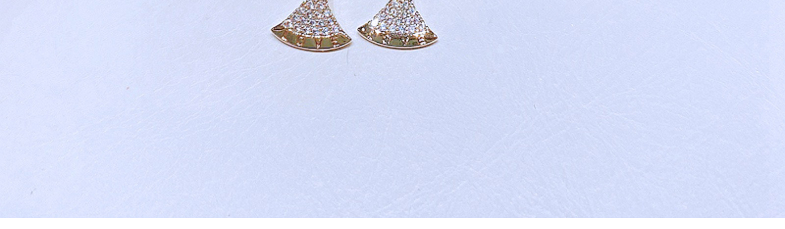 Boucles D&#39;oreilles De Mode Ensemble Femme Simple Et Exquise Boucle D&#39;oreille En Forme D&#39;éventail Combinaison De Boucles D&#39;oreilles En Fleur De Zircon display picture 11