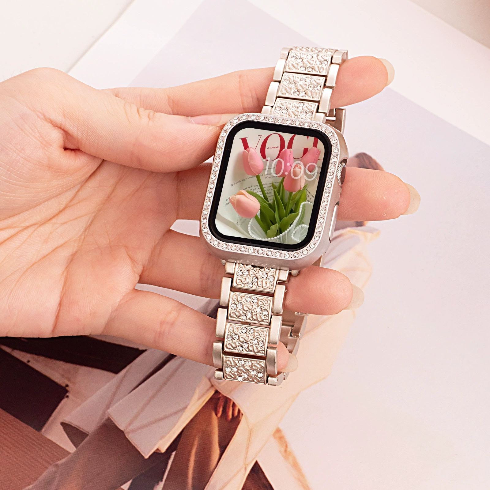 Металлический ремешок для Apple Watch, украшен стразами