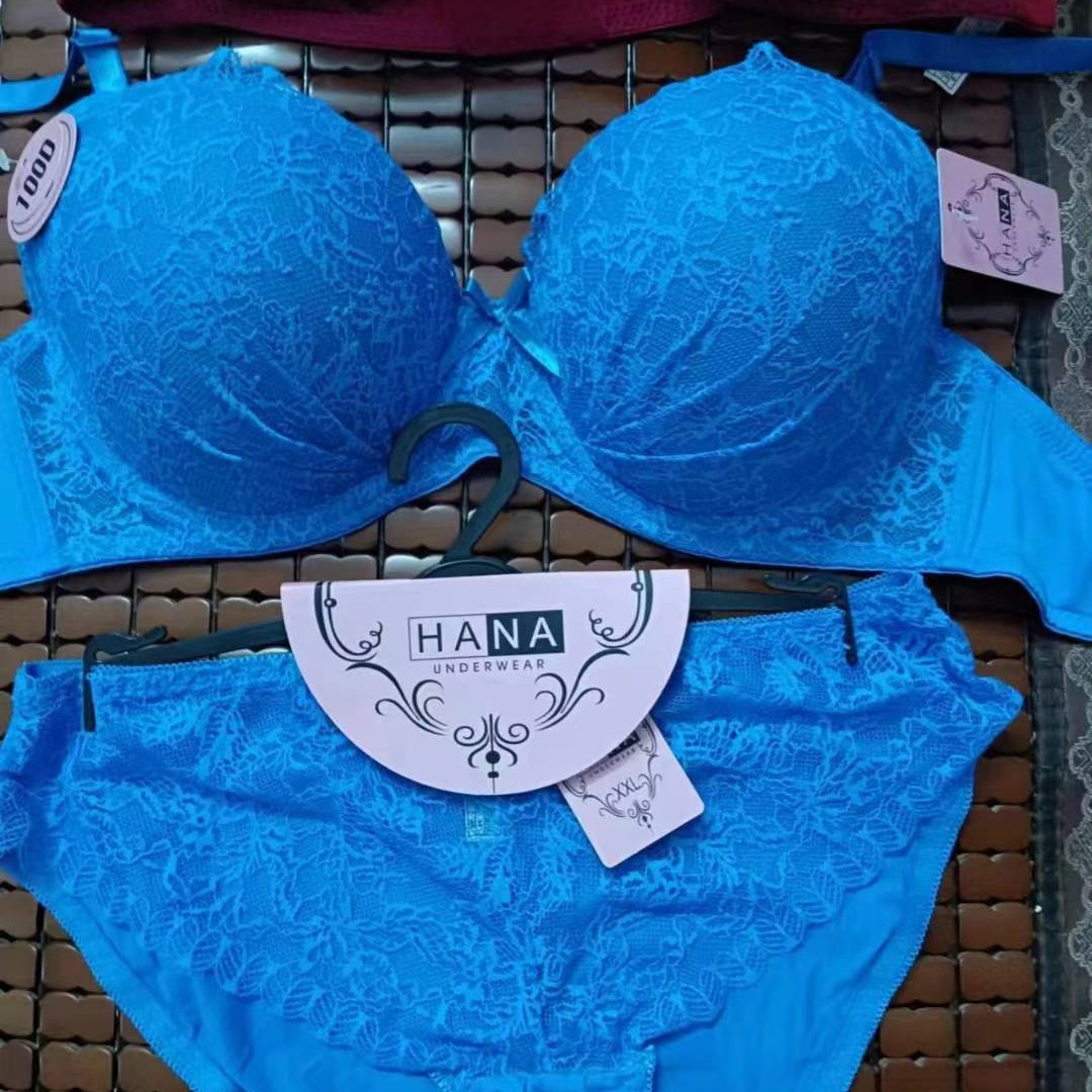 Marca nueva ropa interior de estilo europeo y americano de comercio exterior, encaje de gran tamaño para mujeres con un conjunto de bra de anillo de acero multicolor