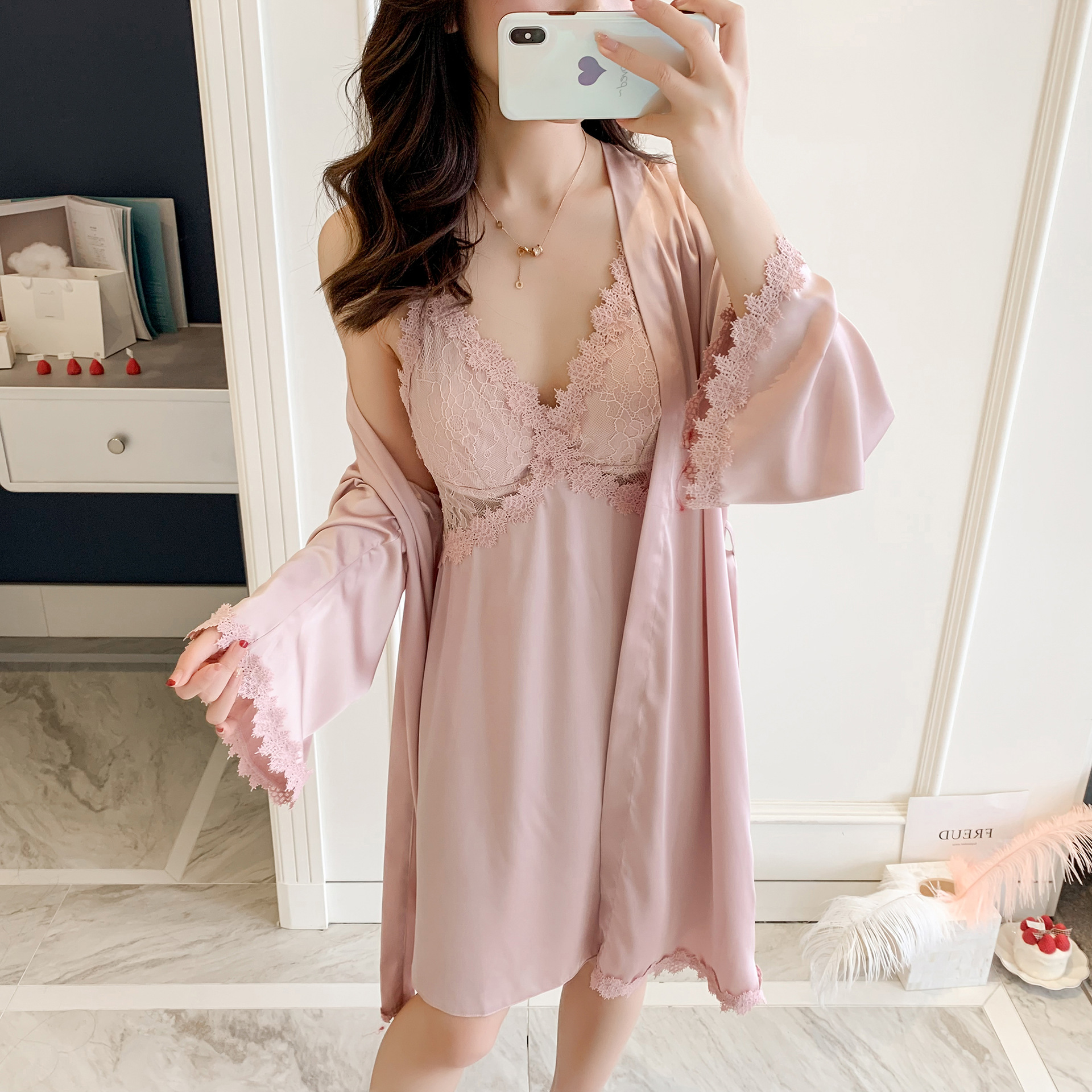 フレンチクロス露ストラップ胸パッドストラップセクシー2点セットパジャマレディース刺繍シルクサテンパジャマ