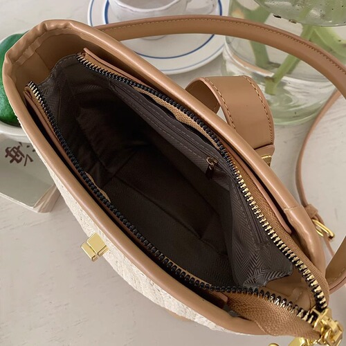 Woven straw bag for women 2024 new high-end seaside rattan portable straw bag crossbody bag super popular bucket bag