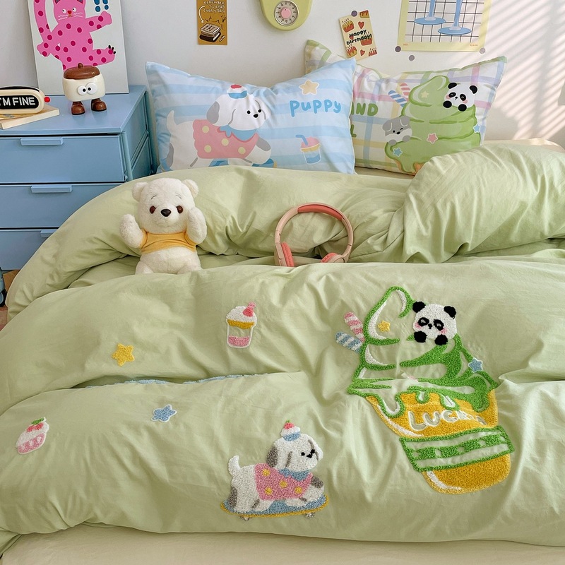 漫画かわいいタオル刺繍洗浄綿ベッド 4 点セット 2025 新しいキルトカバー学生寮のベッドシーツ 3 点セット|undefined