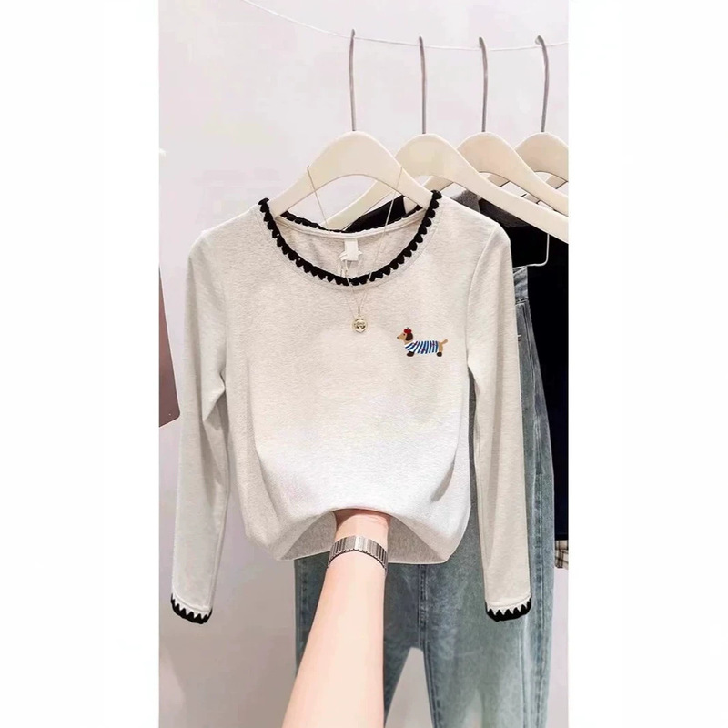 Unique design, contrasting color lace trim, slim-fit long-sleeve t-shirt for women, thickened, petite figure flattering, base shirt for autumn and winter