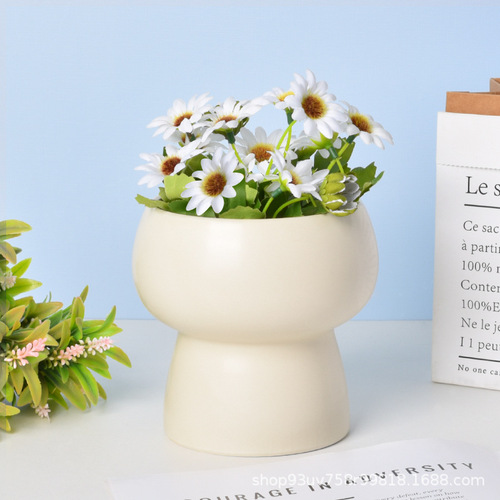 Ceramic planter in Instagram style, light luxury cream color, household minimalist orchid and butterfly orchid planting green plant pot