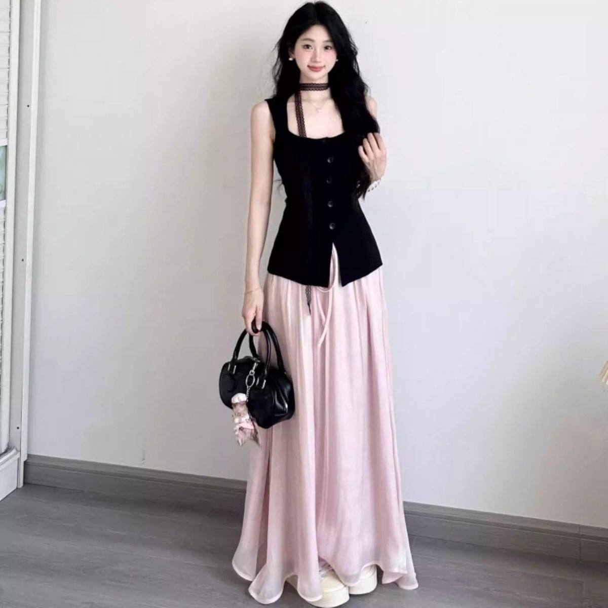 One-Row Button Elegant Sleeveless Vest Women's Summer Slimming Look Suspender Top 2025 Fashionable New Style Versatile