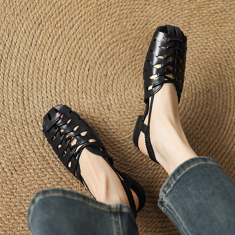 Dép sandal nữ da bò đế bệt dệt rỗng kiểu retro La Mã — đen