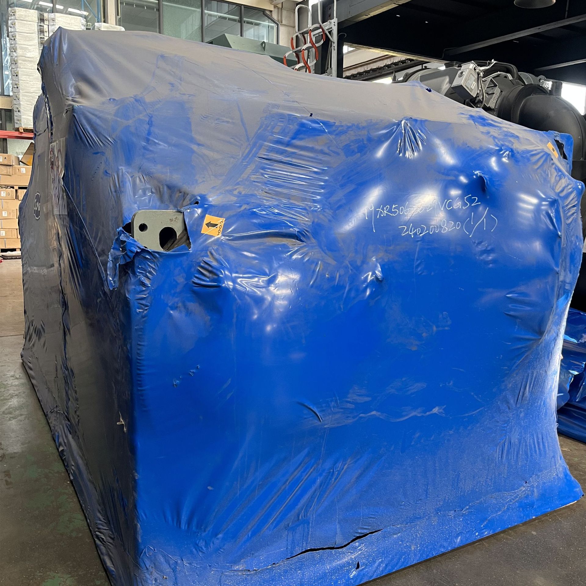 开利550冷吨离心式冷水机19XR工业冷冻机组