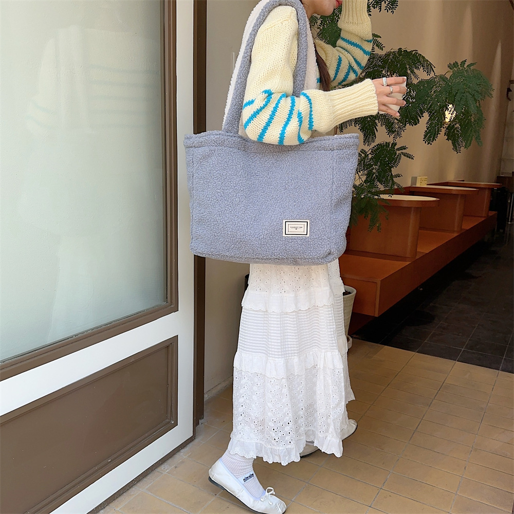 310232 Autumn and Winter Plush Bag for Women 2023 New style, front and back dual-purpose lambskin large capacity tote bag for single shoulder undefined