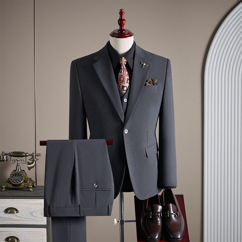 Large Size Autumn and Winter Men's Suit Suit, High-End One-Button Business Casual Suit Three-Piece Wedding Dress