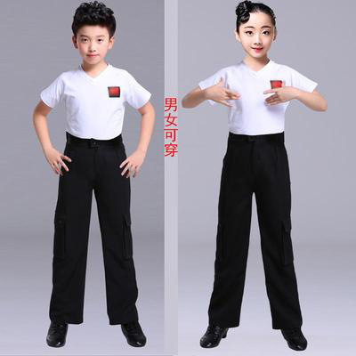 924 short sleeve White +1022 pocket pants Black