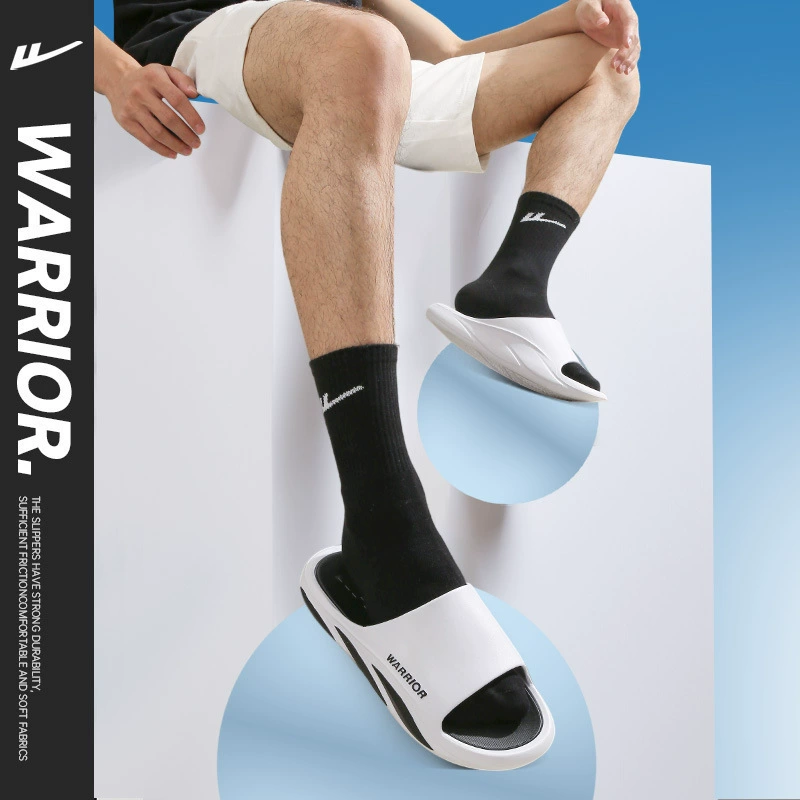 Огненные шлепанцы мужчины 2025 новый летний носик нескользящая ванная комната для купания бытовые дезодорирующие спортивные пляжные сандалии