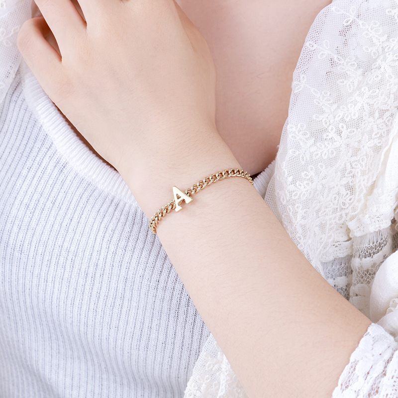 Xuping Europa y los Estados Unidos acero inoxidable transfronterizo chapado 14k simple pulsera de letras de alta calidad estilo personalidad joyas de mano para mujeres