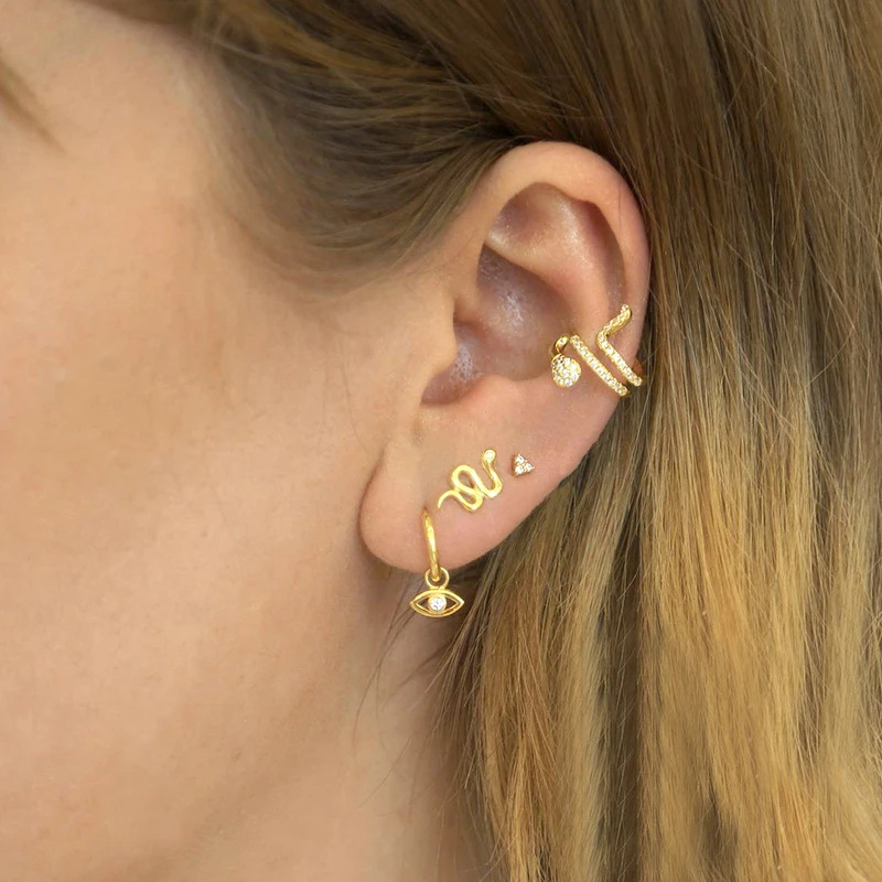 Exaggerated Snake-shaped Ear Clip Diamonds Special-shaped Earring display picture 4