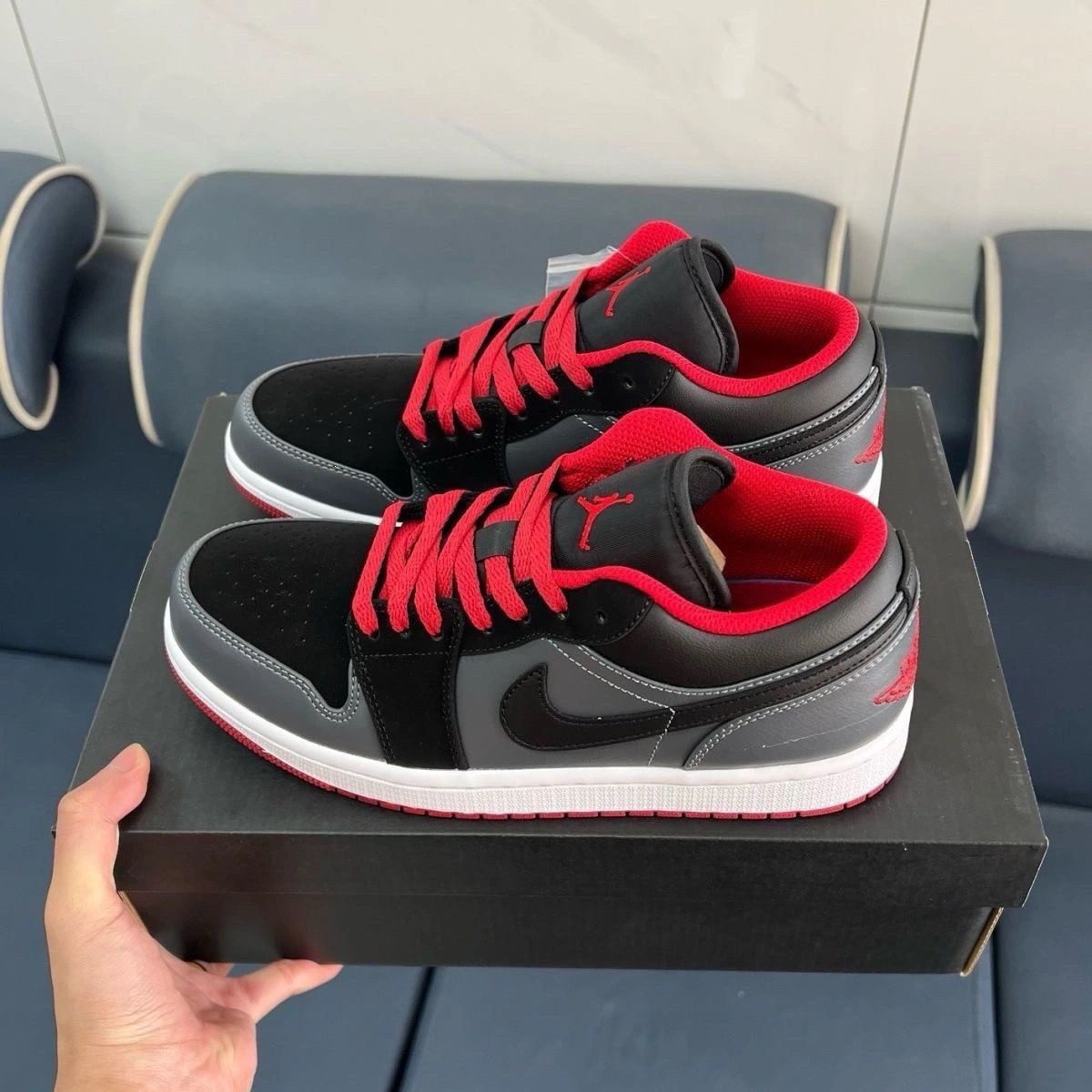 Chunyuan AJ1 Meituan negro, blanco y amarillo campus de moda baja pareja de hombres y mujeres zapatos de skate casuales