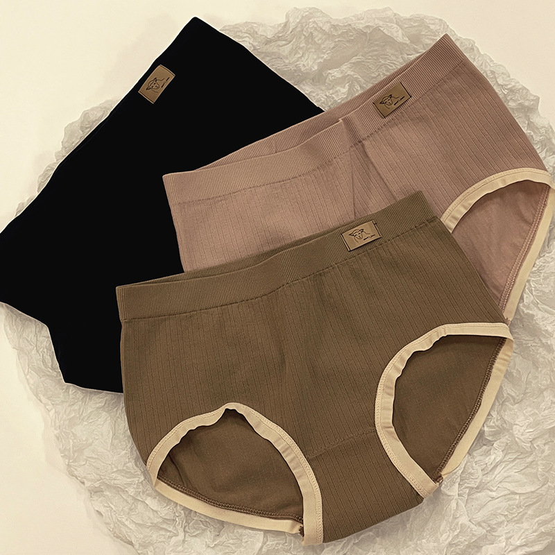 Japanese Style Women's Seamless Cotton Panties for Students, Plus Size, Mid-Waist, Breathable, Hip-Lifting Briefs