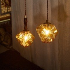 日式玻璃小吊燈創意個性玄關燈過道餐廳吧檯ins胡桃木臥室床頭燈