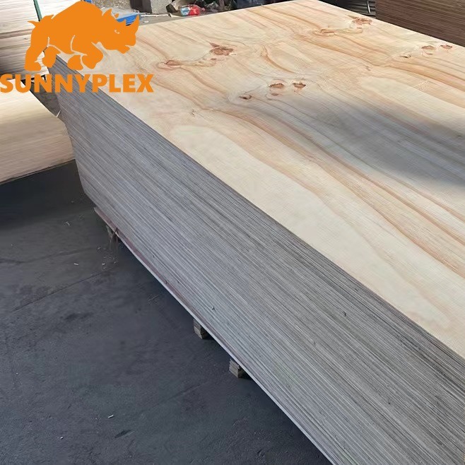 El fabricante suministra madera contrachapada para obras de construcción, tablero de madera, tablero completo, tablero multicapa de madera maciza