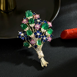 胸针;耳钉;项链