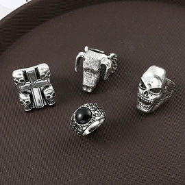 项链;耳环;戒指