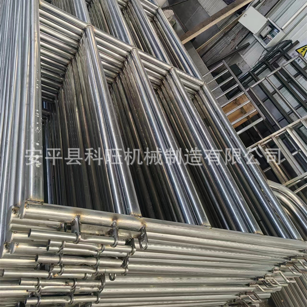 Granja de caballos, cría de ganado, cerca de ganado, cerca galvanizada, cerca de granja de caballos