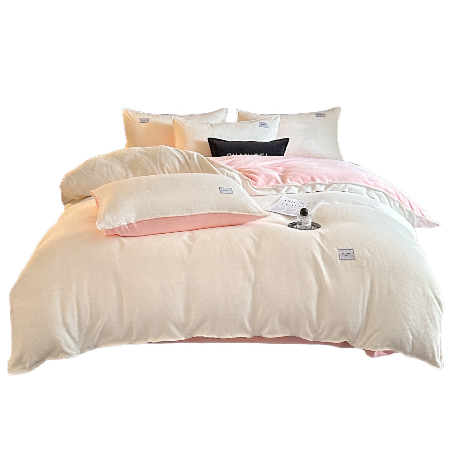 Cama de seda de leche de cuatro piezas de invierno de coral de seda de doble cara más cubierta de edredón de seda de invierno dormitorio de tres espesores