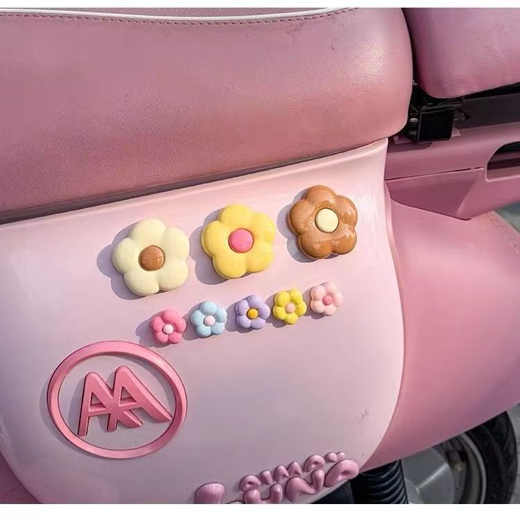 Flower-Themed Electric Vehicle Accessories, Tricycle Anti-Scratch Stickers, 3D Electric Scooter Stickers, Floral Decoration DIY Modification Flower-Themed Electric Vehicle Accessories, Tricycle Anti-Scratch Stickers, 3D Electric Scooter Stickers, Floral Decoration DIY Modification