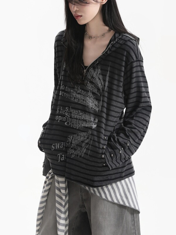 American street style personalized slogan print hooded striped sweatshirt for women, subculture slim-fit jacket, mainly black and gray stripes American street style personalized slogan print hooded striped sweatshirt for women, subculture slim-fit jacket, mainly black and gray stripes