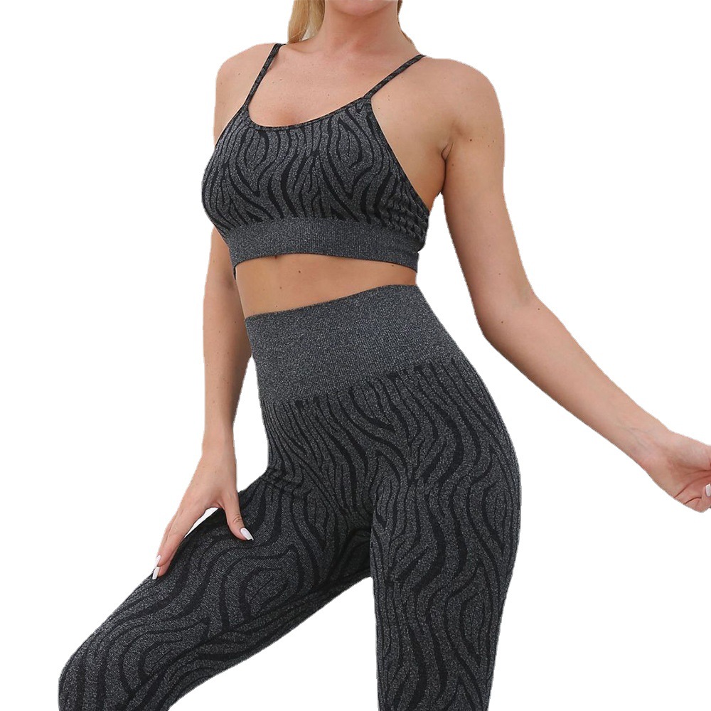 Verano nuevo patrón oscuro europeo y americano sin costuras deportes de manga corta de las mujeres de la correa del sujetador pantalones de yoga deportes de cintura alta pantalones recortadas