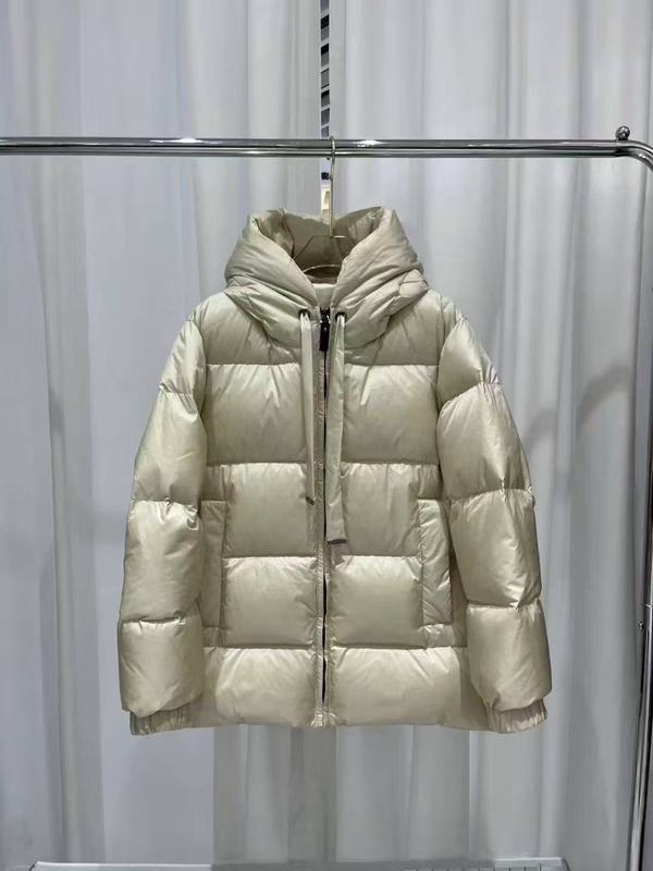 2025冬季欧版M白鸭绒连帽羽绒服女短款面包服高端潮流外套百搭|undefined
