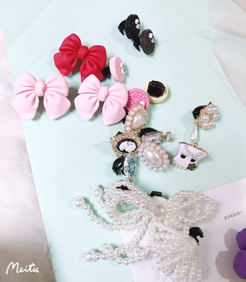 10g Weight Shoe Buckle Shoe Accessories Type 1 Piece Quantity Daily Occasion Arylic, Alloy Material Flower Pattern Winter, Summer, Spring Season Women's Gender Flower Shoe Accessories Arylic Alloy Winter Summer Spring Shoe Buckle 1