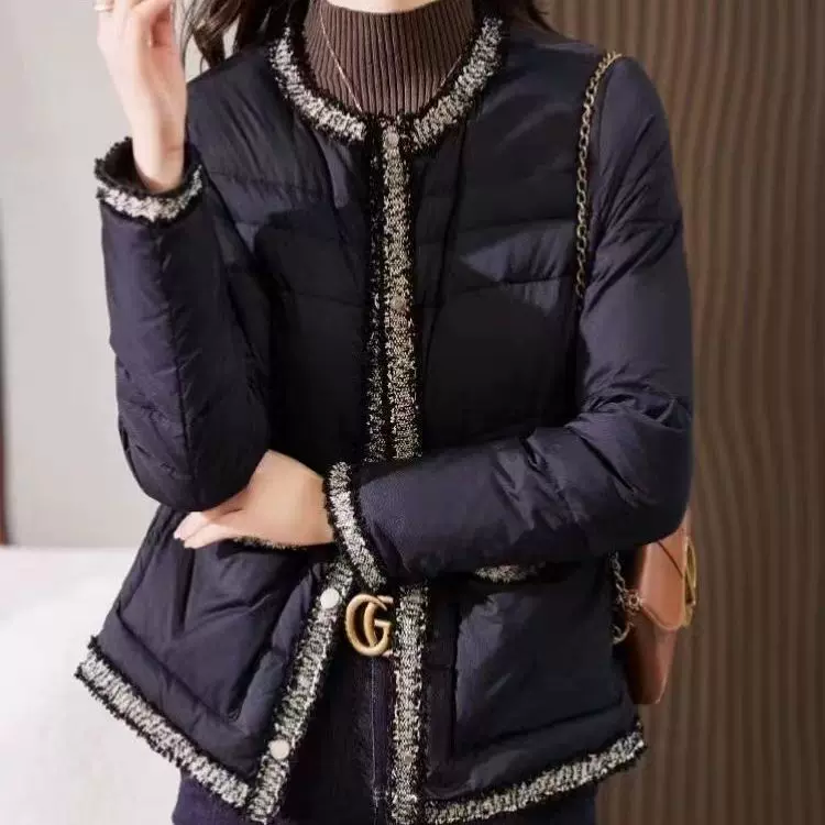 轻薄短款羽绒服女小香风时尚气质外套2023冬季新款上衣设计感修身