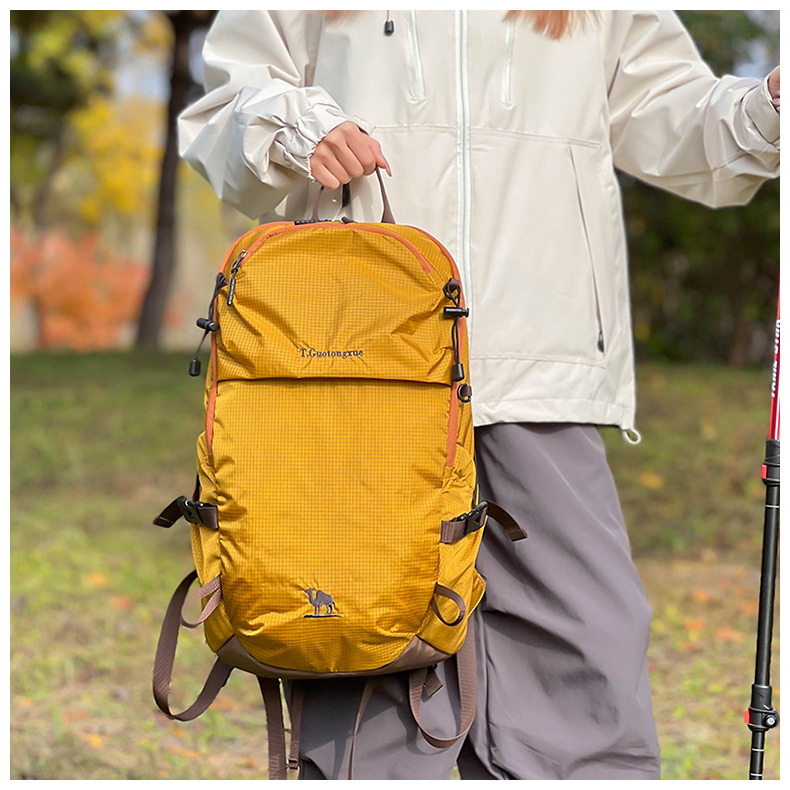 Mountaineering Bag, Outdoor Hiking Travel Large-Capacity Backpack, Water-Repellent, Breathable, Sports and Leisure Outdoor Bag, Women's Wear-Resistant Bag