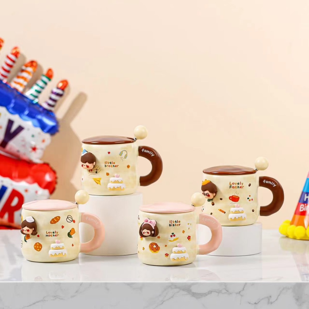 Creativo diy familia taza de cerámica con cubierta cuchara de dibujos animados taza de café de alto valor de cara regalo de mano taza de agua