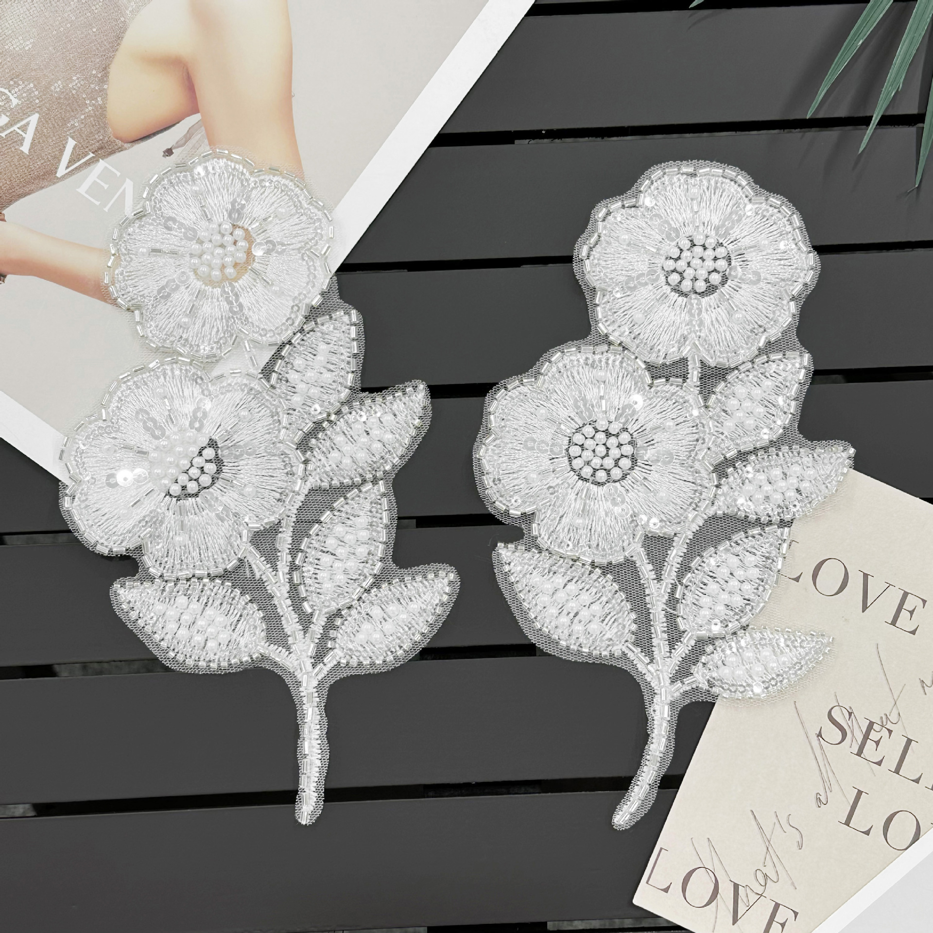 Clavado a mano flor de tela estereoscópico esquinilla de encaje flor de ropa vestido de boda accesorios de decoración en stock al por mayor