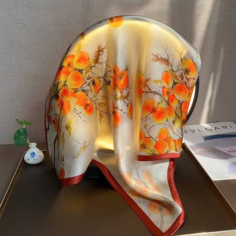 Primavera pequeña bufandas de seda ~ primavera y verano fresca sensación de reducción de la edad de las niñas coreanas pequeñas bufandas de seda de lujo ligero mujeres versátiles