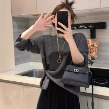 韩系设计感下摆提扣针织衫女秋季大码微胖MM显瘦宽松慵懒休闲毛衣