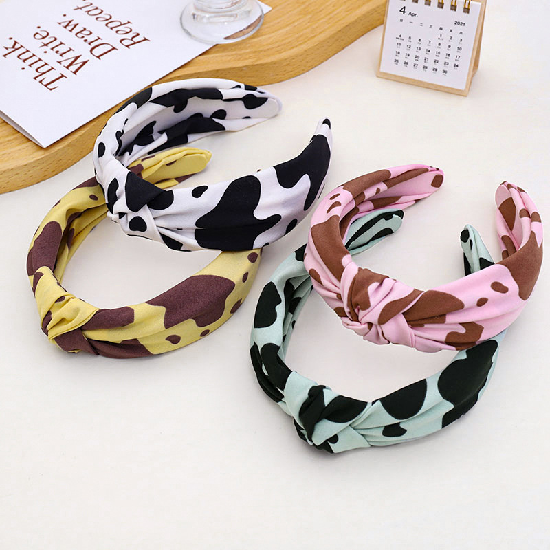 Cow Fabric Printing Knotted Korean Style Headband Wholesale Nihaojewelry display picture 1