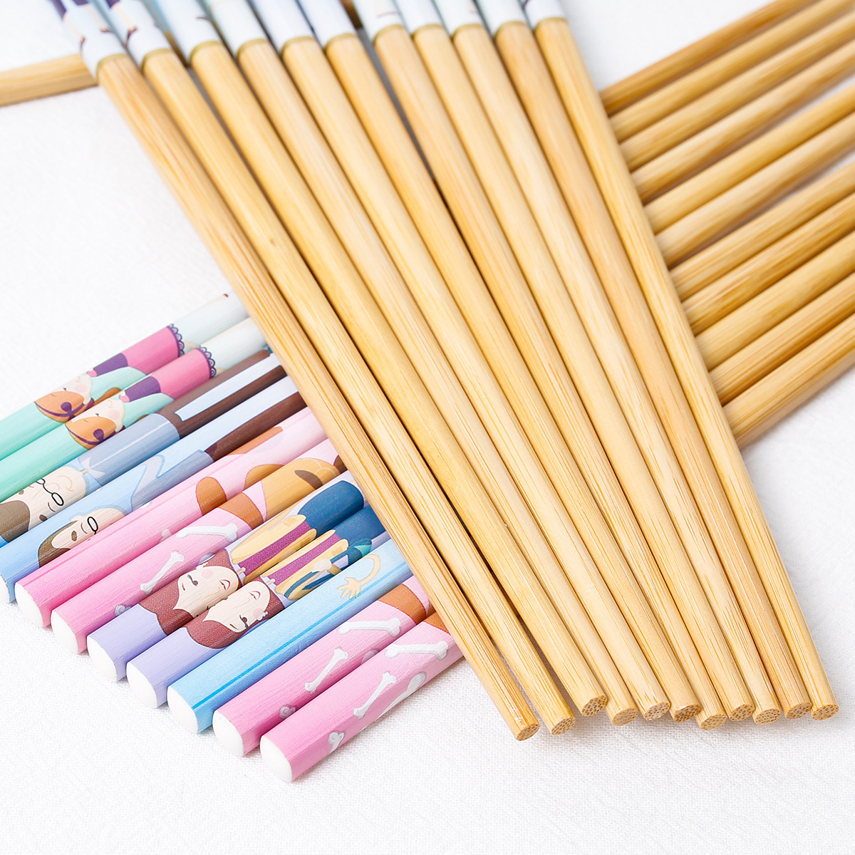 Palillos de bambú para el hogar al por mayor de dibujos animados macaron color de alto valor lindo 24cm comida dividida una persona, palillos 5 pares caja de regalo