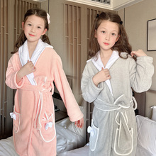 定制珊瑚绒浴袍儿童长袖家居服不掉毛吸水可爱浴巾一件代发厂家
