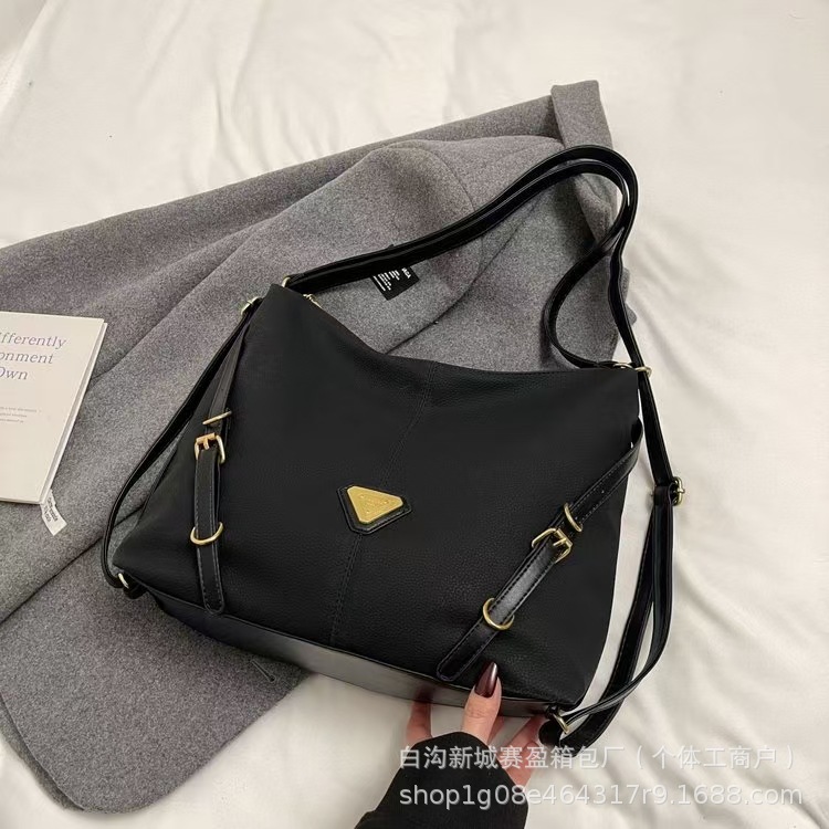 한국 스타일 대용량 통근 언더암 가방 여성 2024 새로운 간단한 올 매치 토트 백 다기능 배낭