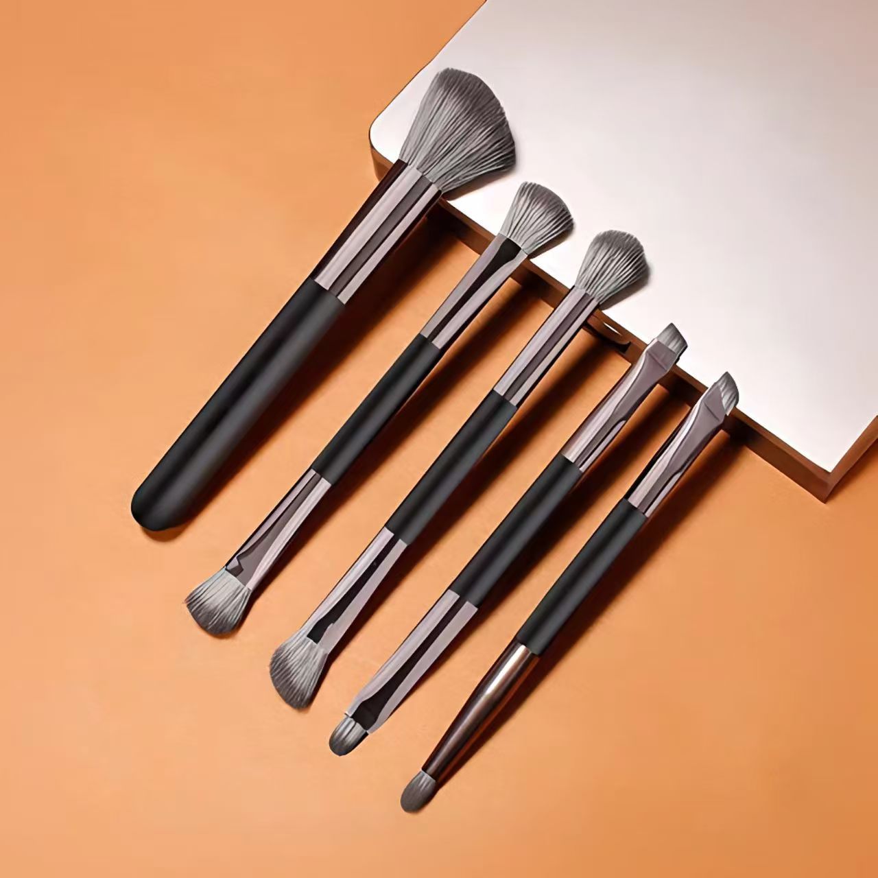 Pequeño gorrión cepillo de sombra de ojos de dos cabezas 5 conjuntos de cepillo de maquillaje de ojos portátil con herramientas de maquillaje de espejo