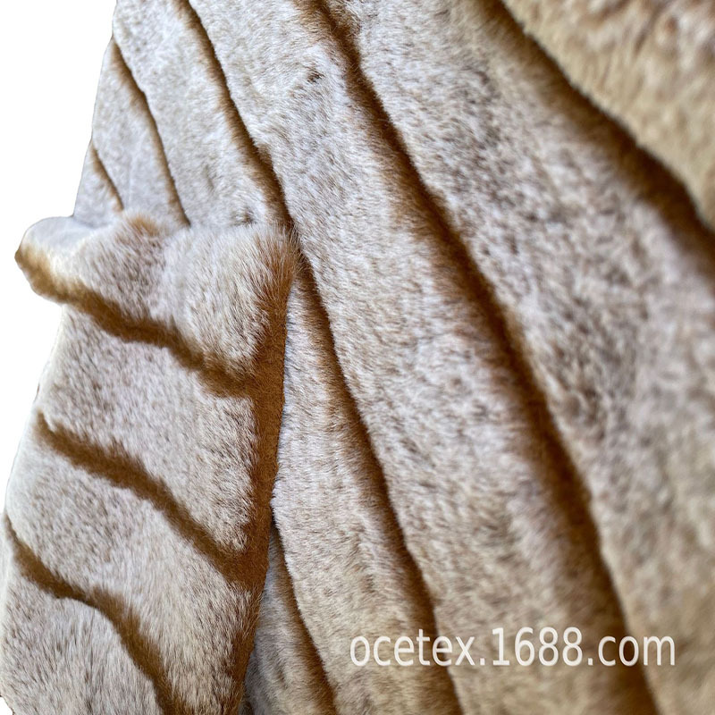 厂家销售褪色剪条小兔毛面料秋冬男女时装面料家用桌布台布可批发