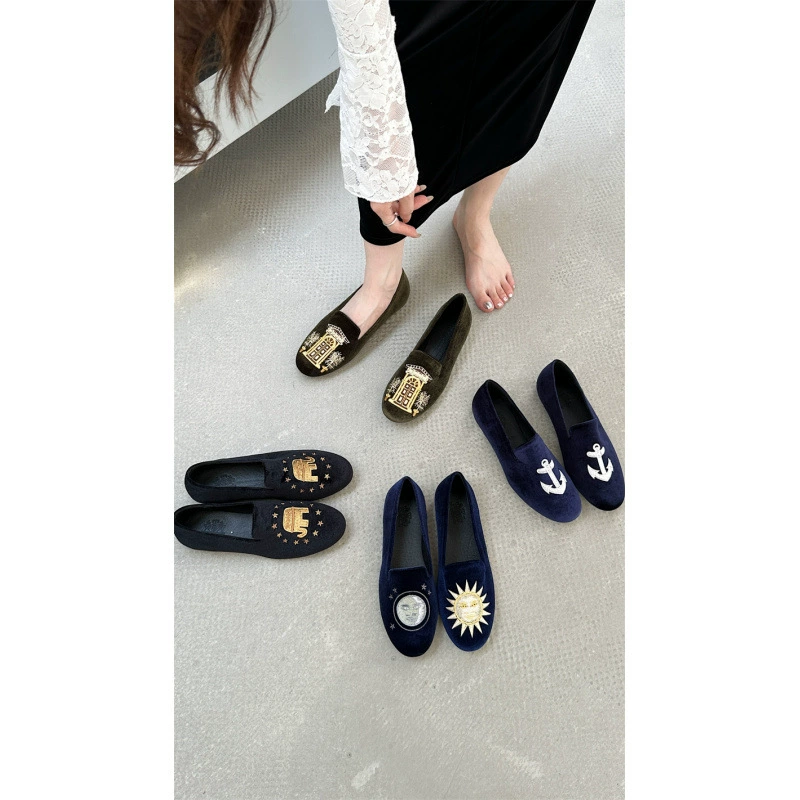 Осень и зима 2024 новая французская изысканная вышивка одна педаль бархатная плоская подошва