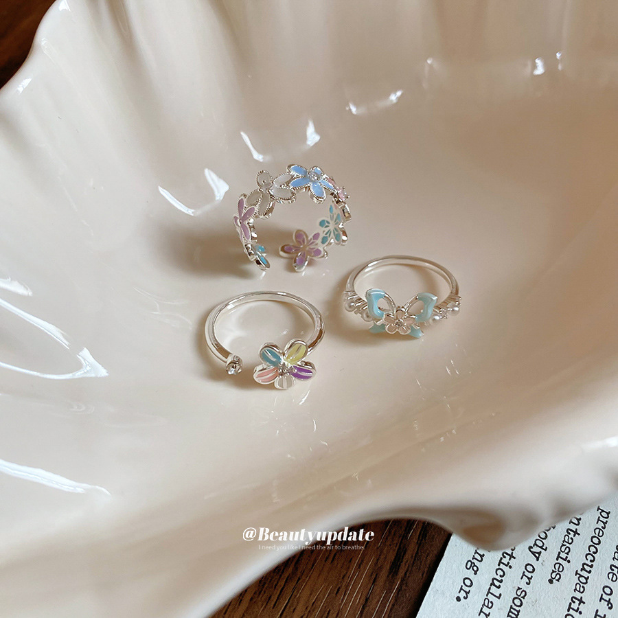 Bague pour index en zircon, perle et goutte d'huile, design ajouré, bijou luxueux et raffiné._voghion.com