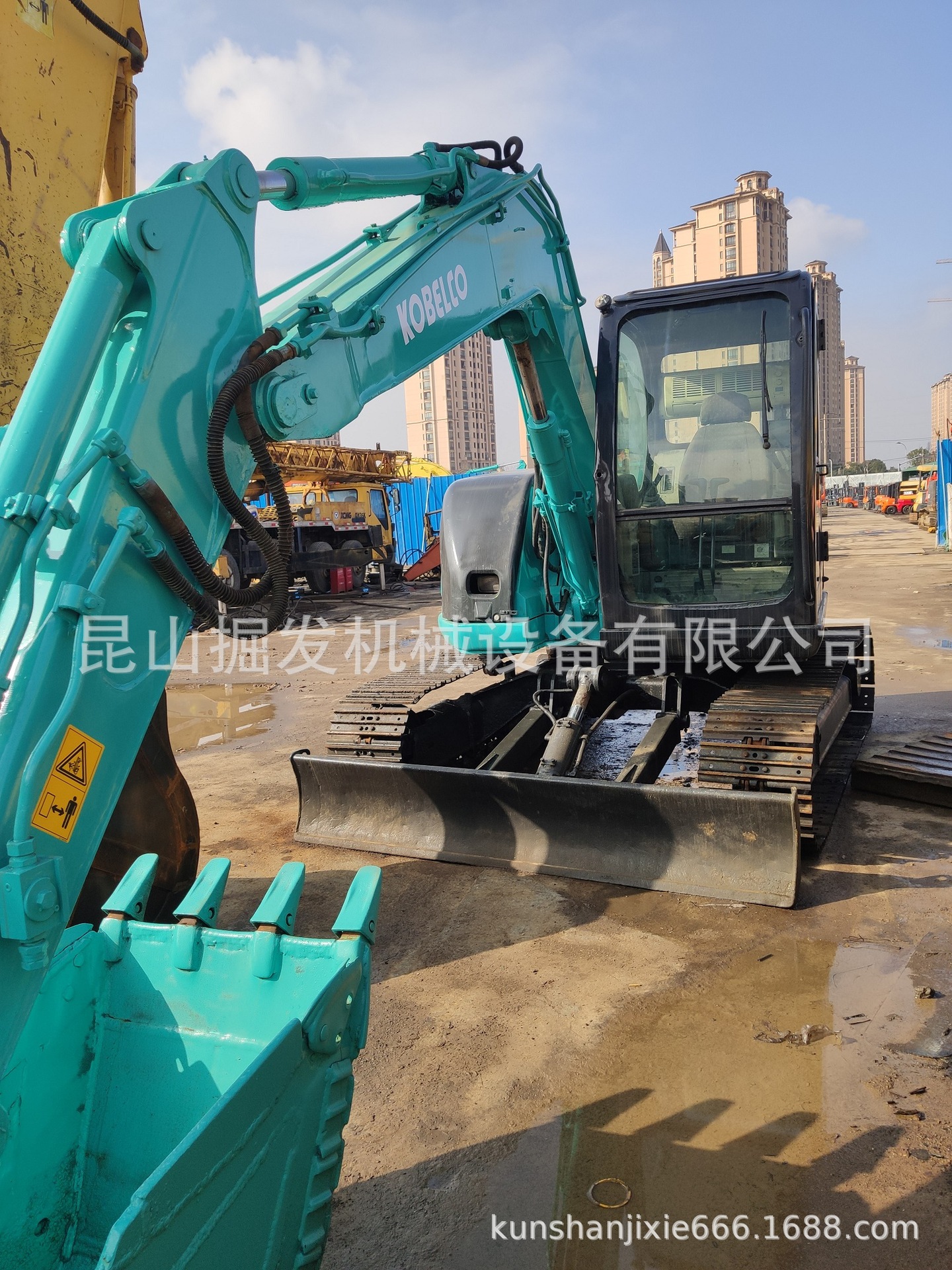 二手神钢SK60挖掘机 6吨转让