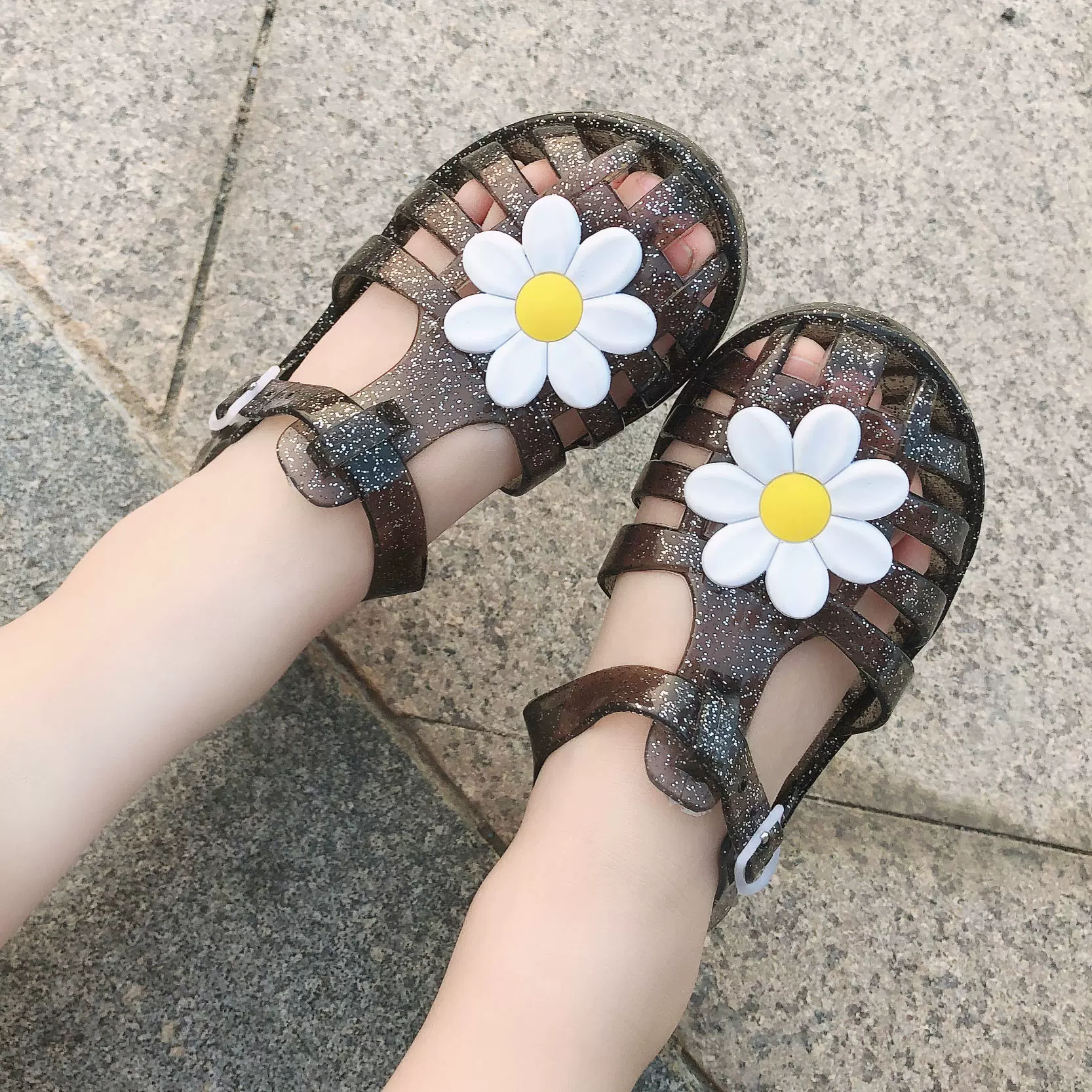 夏天凉鞋新款女孩中小儿童菊花洞洞鞋包头果冻水晶宝宝罗马凉拖鞋