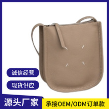 ���S���ƺ��s�ٴ�Ů���֙C����ɫ��ƤС������朿�μ�б�������