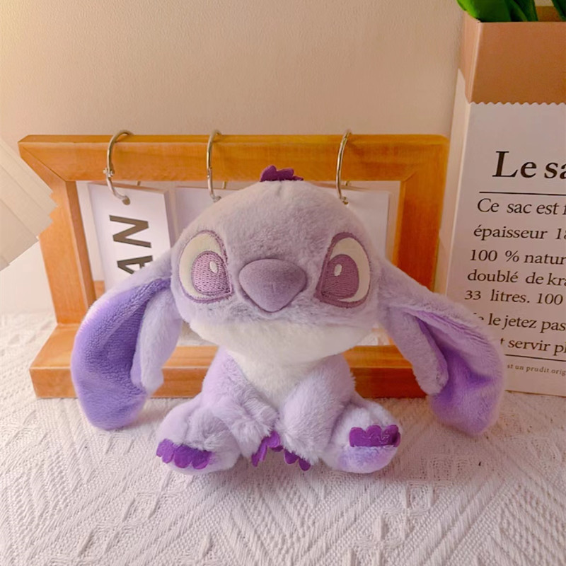 Tiktok estrella caliente bebé púrpura puntada felpa muñeca llavero colgante lindo de dibujos animados bolsa adornos